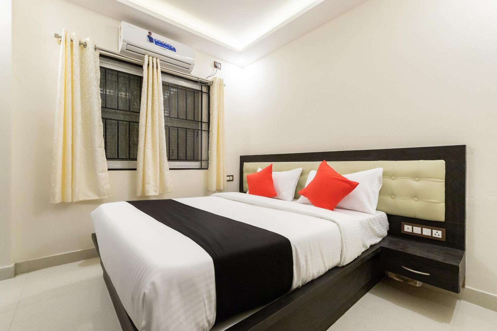 Capital O Regal Suites Bangalore Luaran gambar