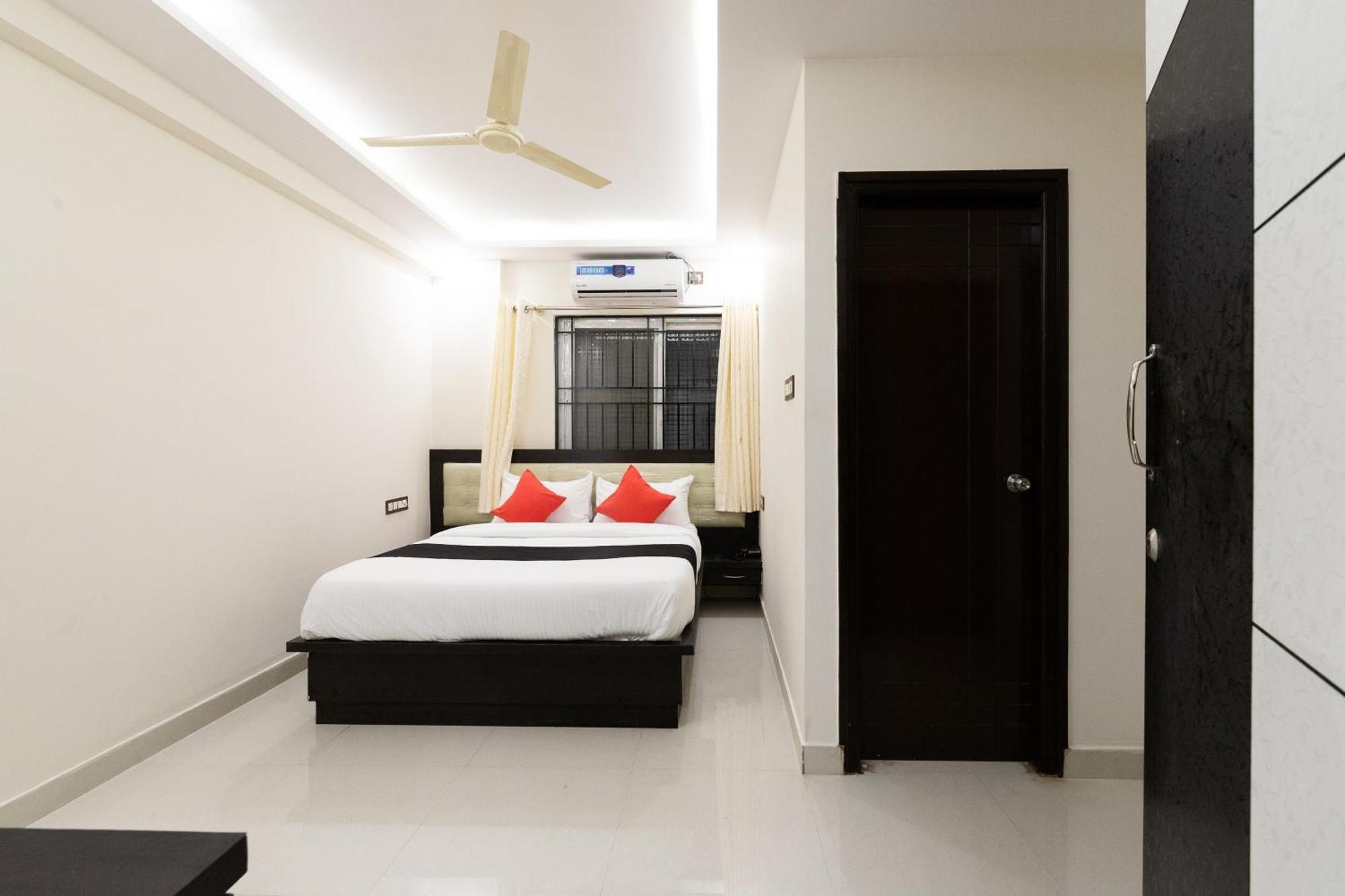 Capital O Regal Suites Bangalore Luaran gambar