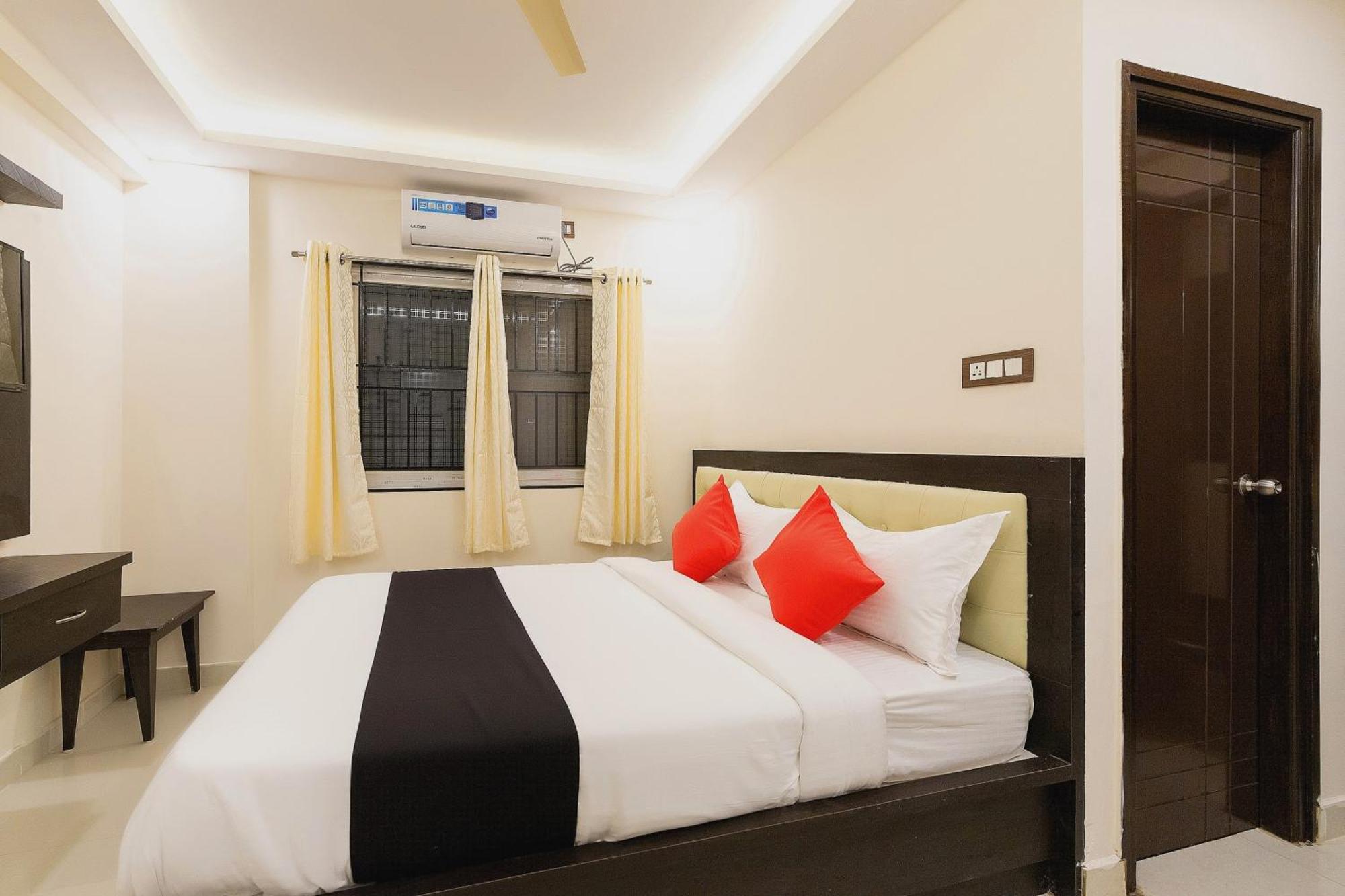 Capital O Regal Suites Bangalore Luaran gambar